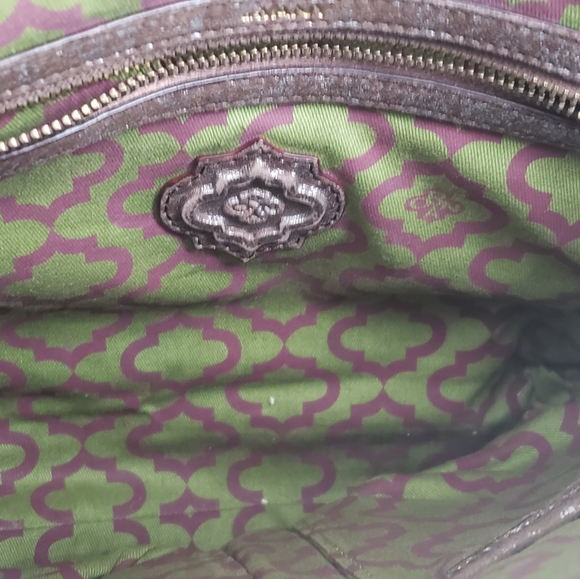 EUC orYANY METALLIC LEATHER TURNLOCK PURSE - Picture 9 of 12